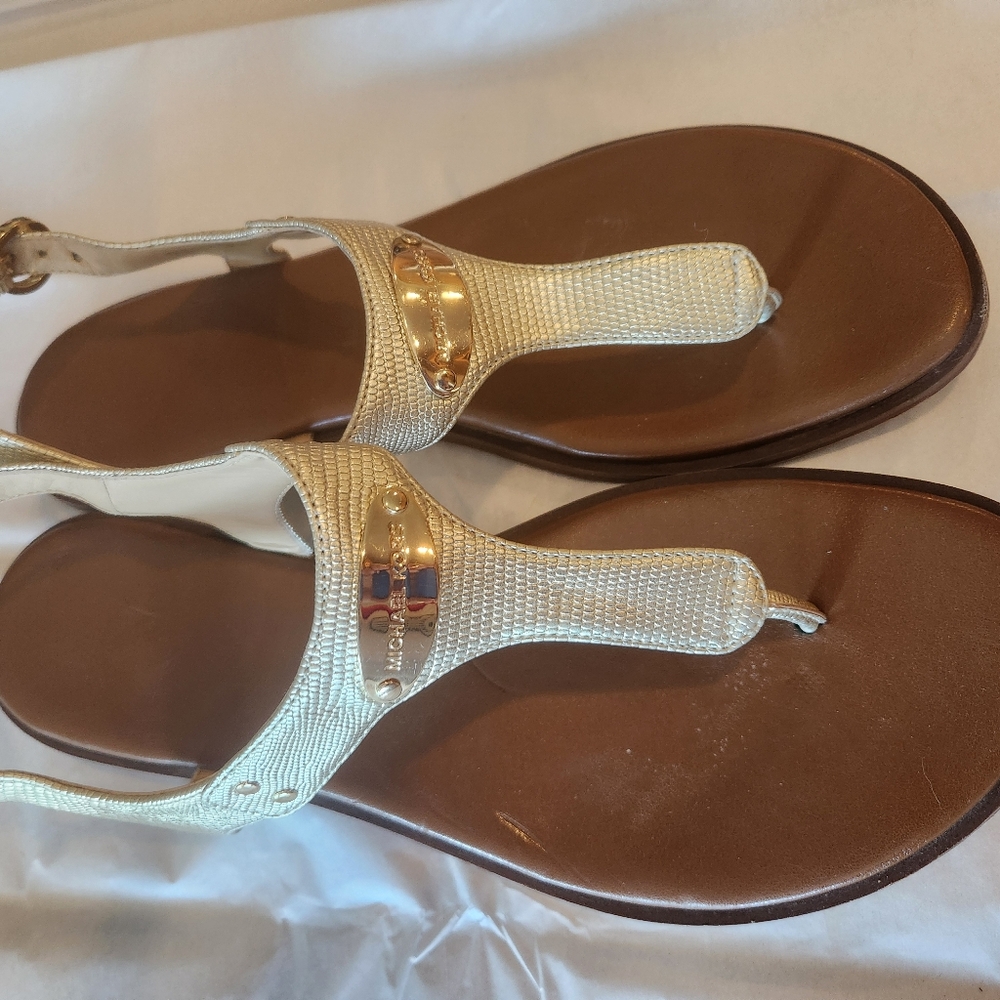 Michael Kors plate thong sandals Size 10M